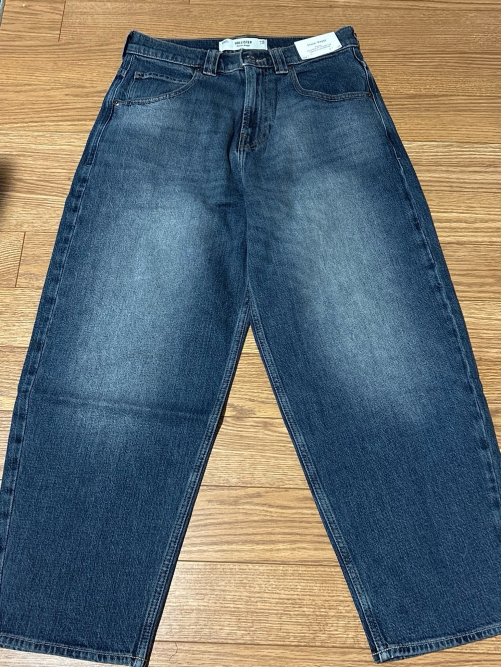 Hollister Men's Medium-Dark Blue Relaxed Fit Jeans
